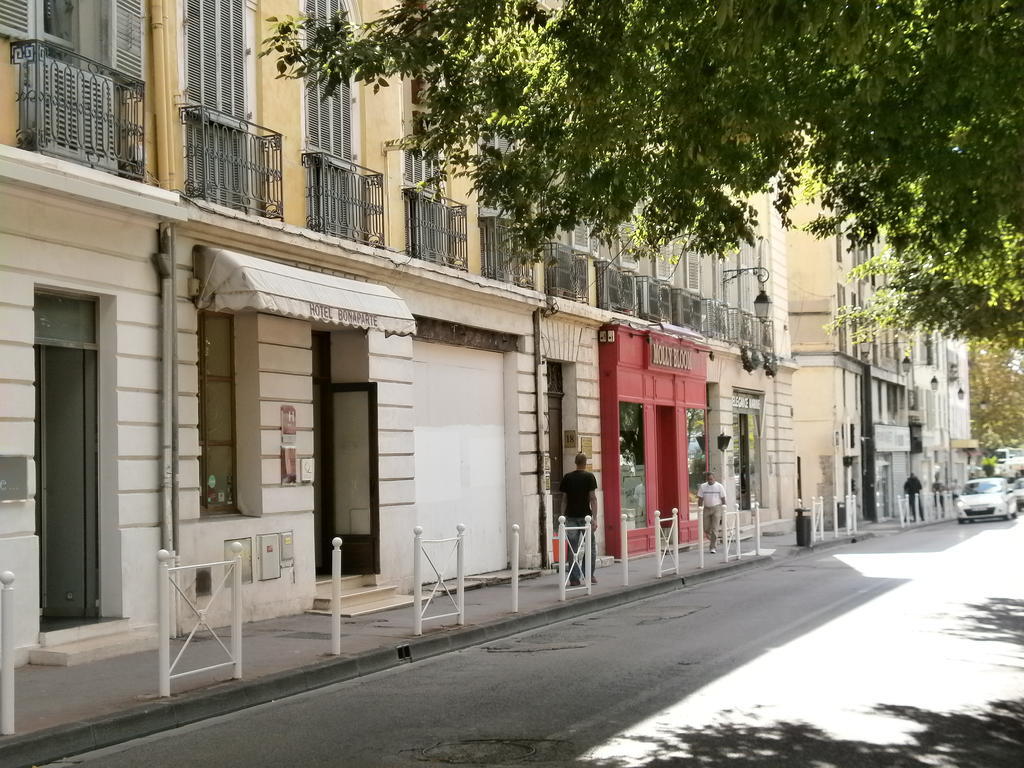 Hotel Bonaparte Toulon Bagian luar foto