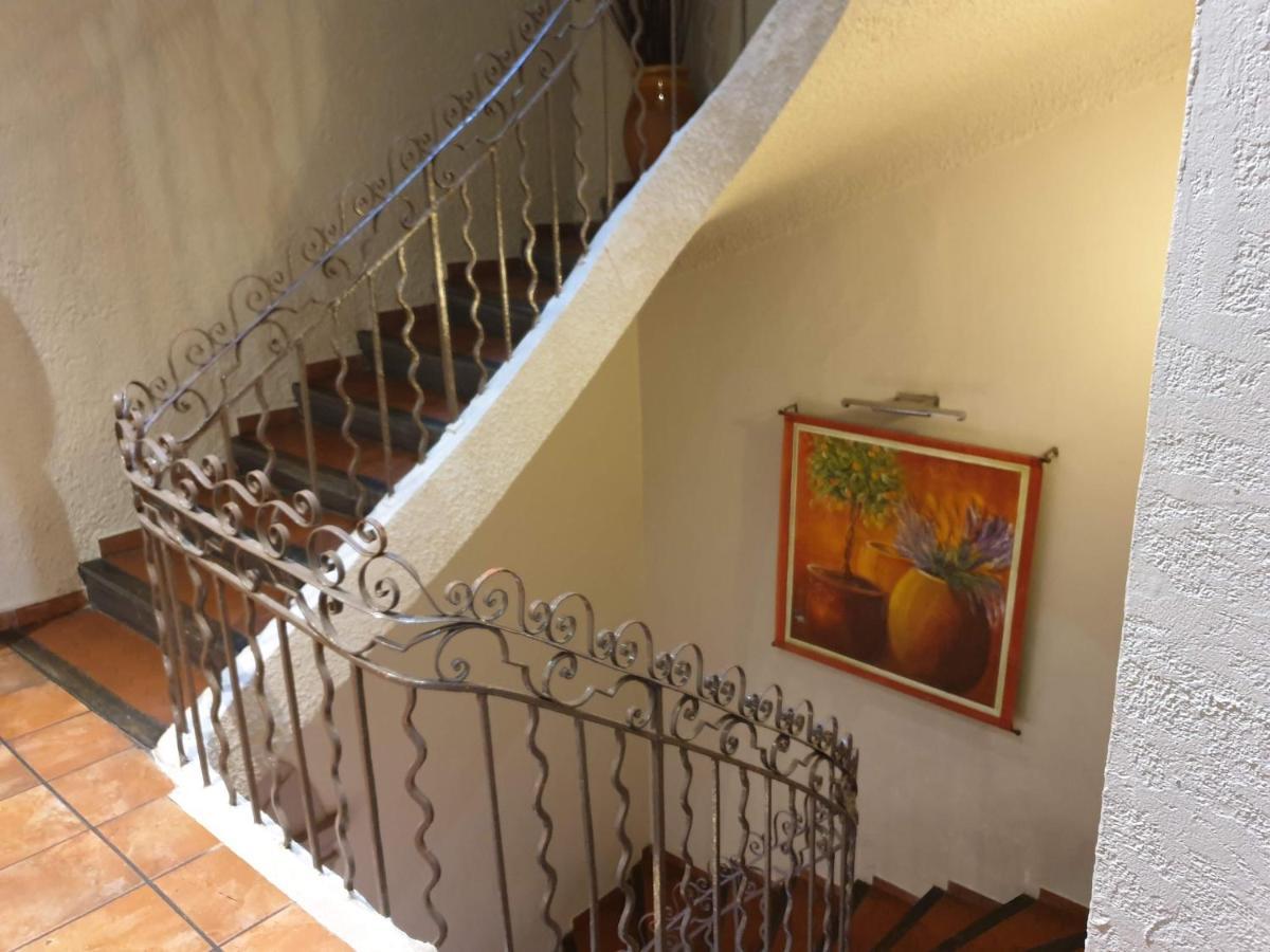 Hotel Bonaparte Toulon Bagian luar foto